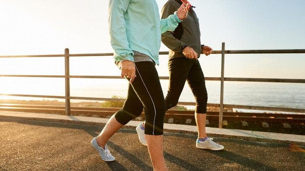 Japanese Walking Tren Fitness Viral Favorit Gen Z 2025