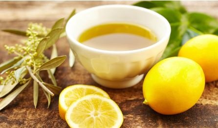 Tren Minum Lemon & Minyak Zaitun Viral 2026, Amankah untuk Penderita GERD?